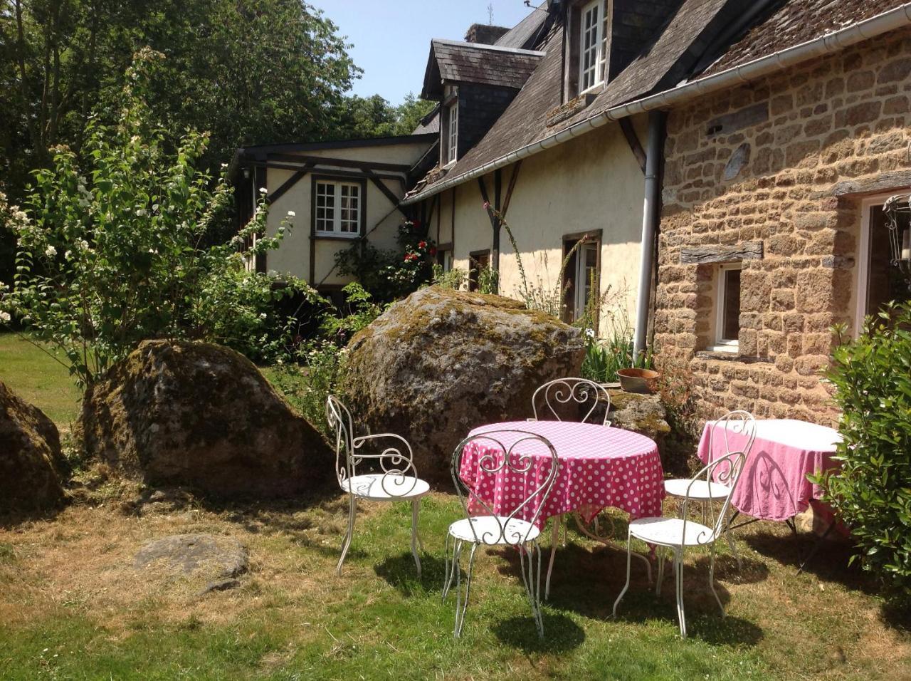 La Boutique De Laurence Bed & Breakfast Segrie-Fontaine Exterior photo