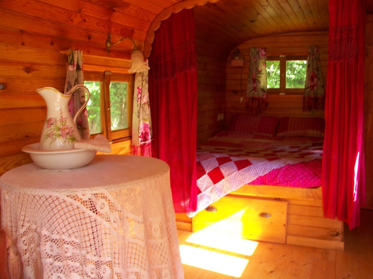 La Boutique De Laurence Bed & Breakfast Segrie-Fontaine Exterior photo